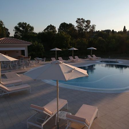 Santos Luxury Apartments Dassiá Eksteriør bilde