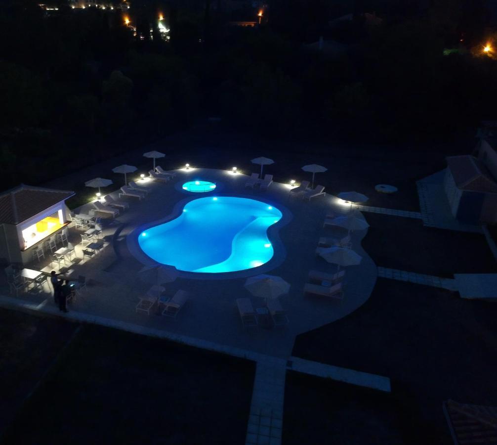 Santos Luxury Apartments Dassiá Eksteriør bilde