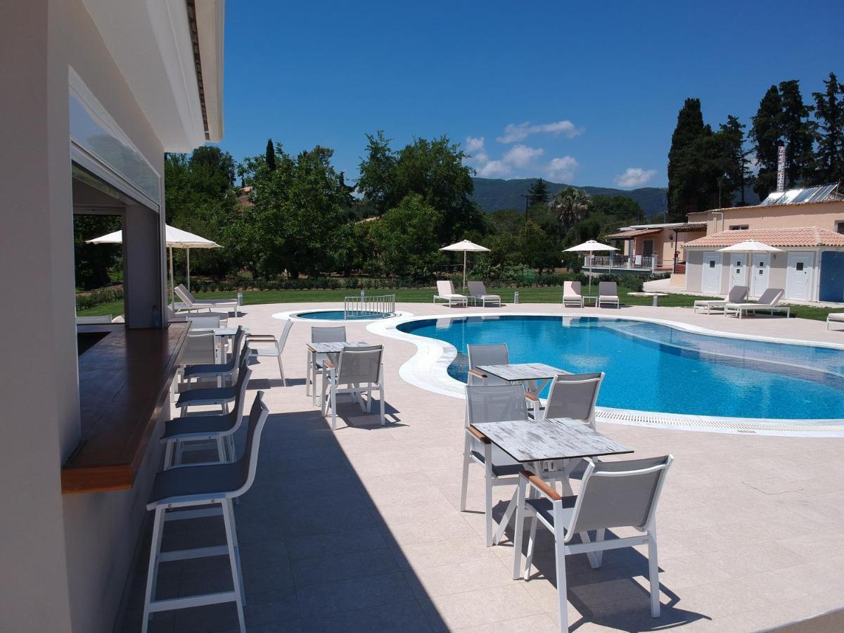 Santos Luxury Apartments Dassiá Eksteriør bilde