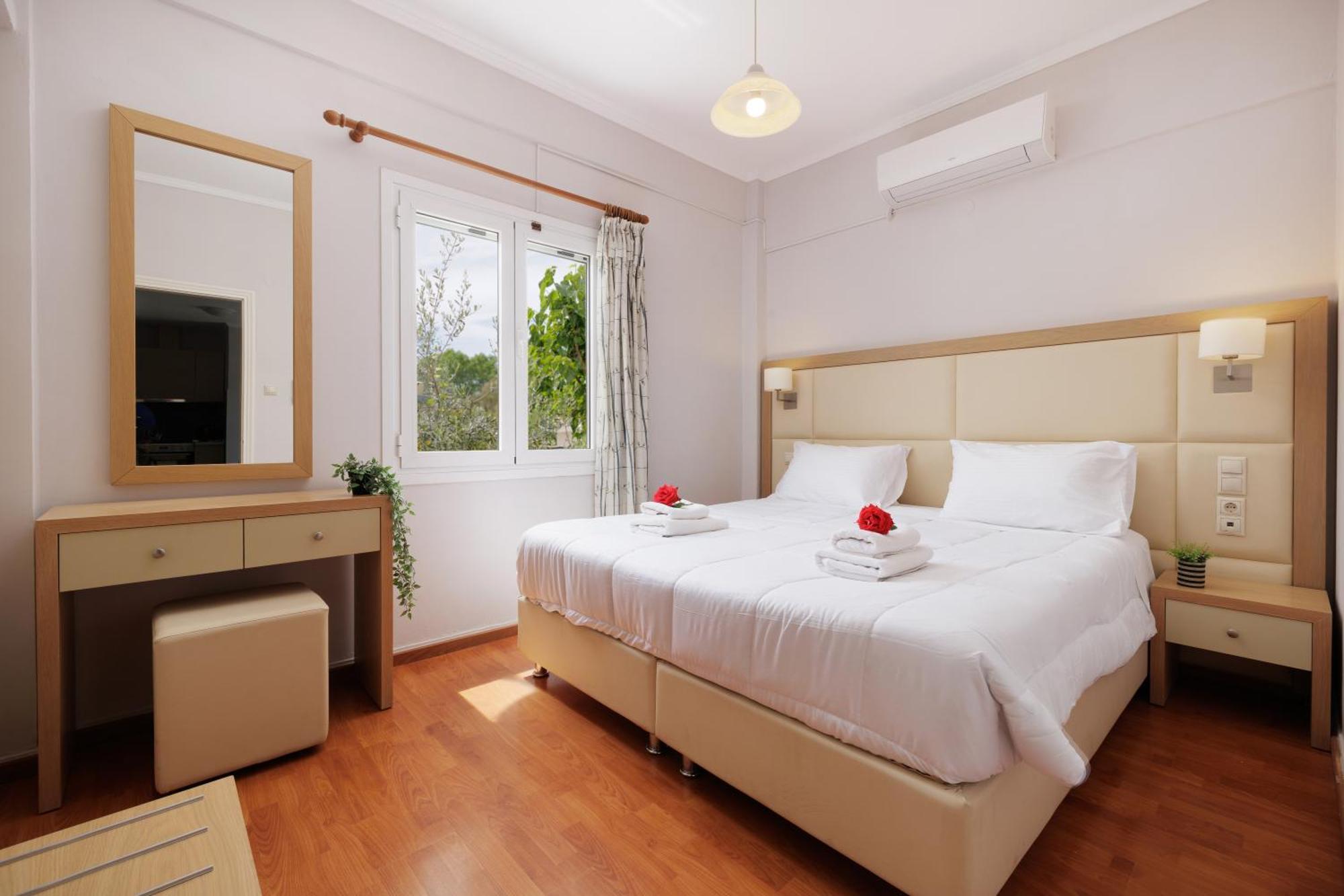 Santos Luxury Apartments Dassiá Eksteriør bilde