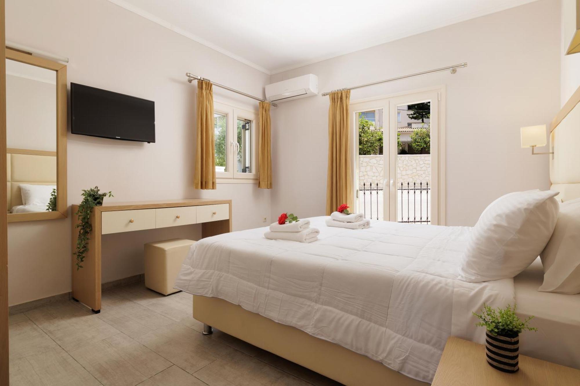 Santos Luxury Apartments Dassiá Eksteriør bilde