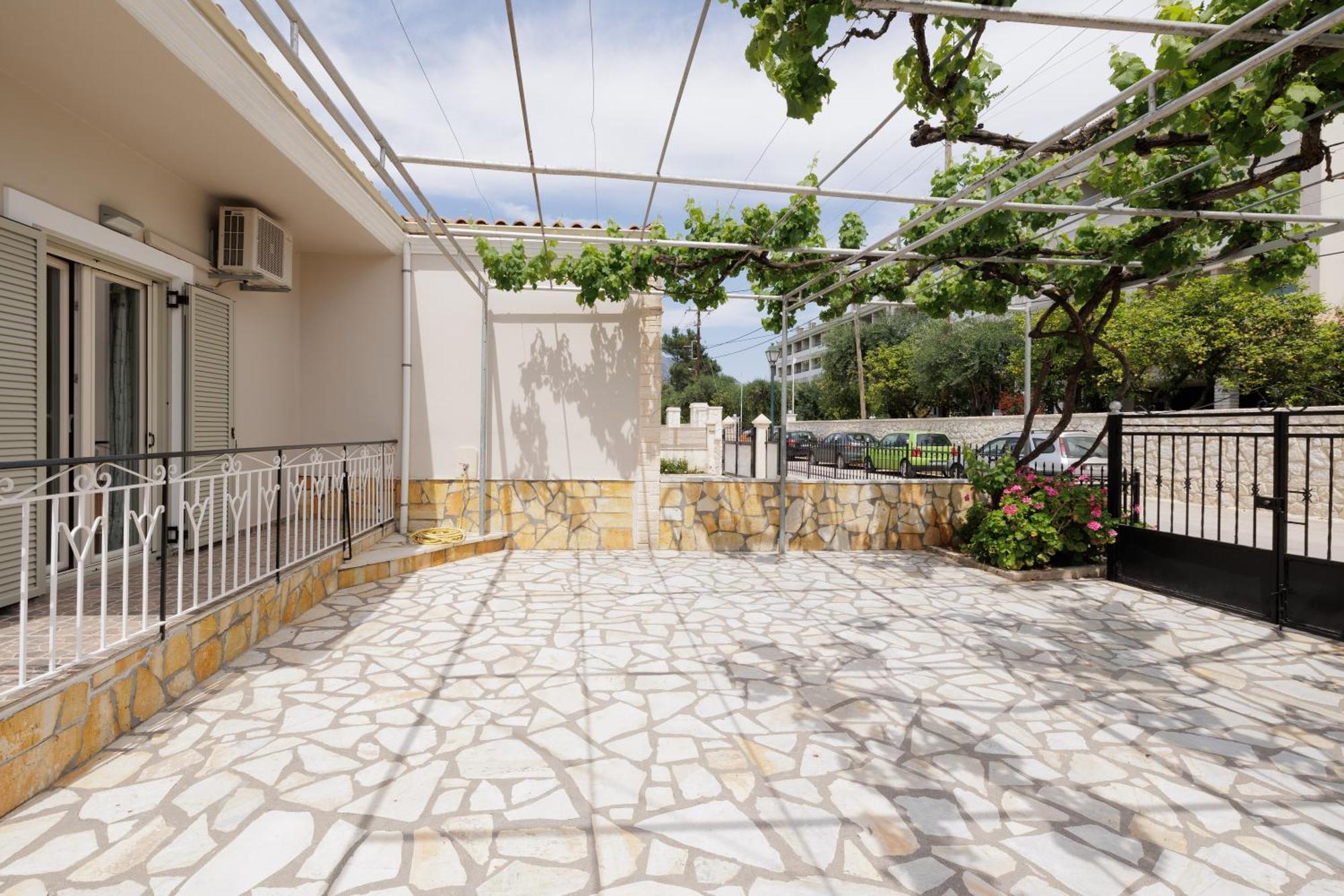 Santos Luxury Apartments Dassiá Eksteriør bilde