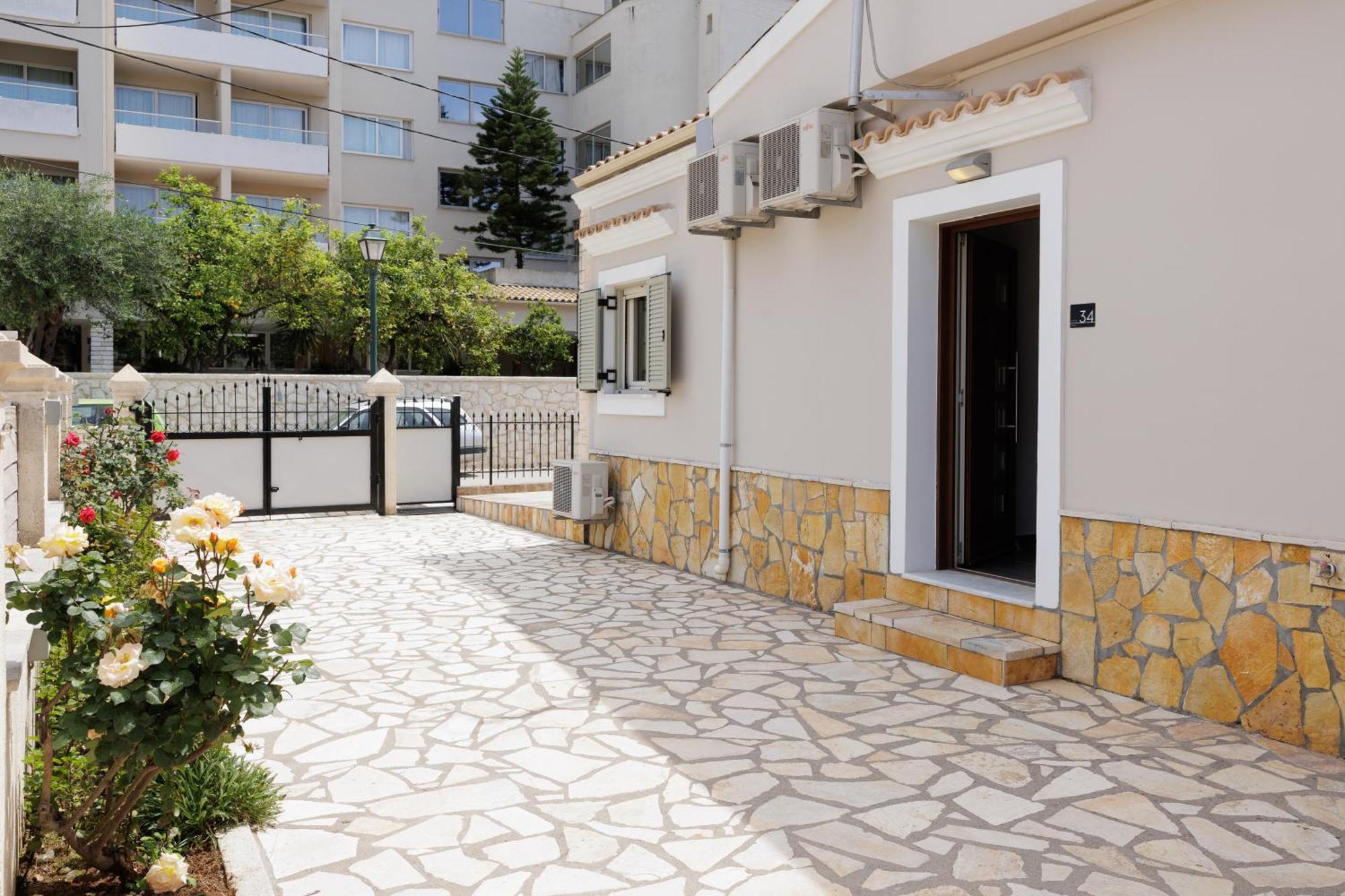 Santos Luxury Apartments Dassiá Eksteriør bilde