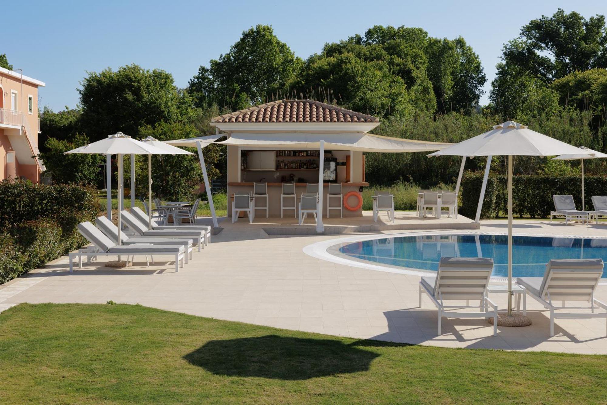Santos Luxury Apartments Dassiá Eksteriør bilde