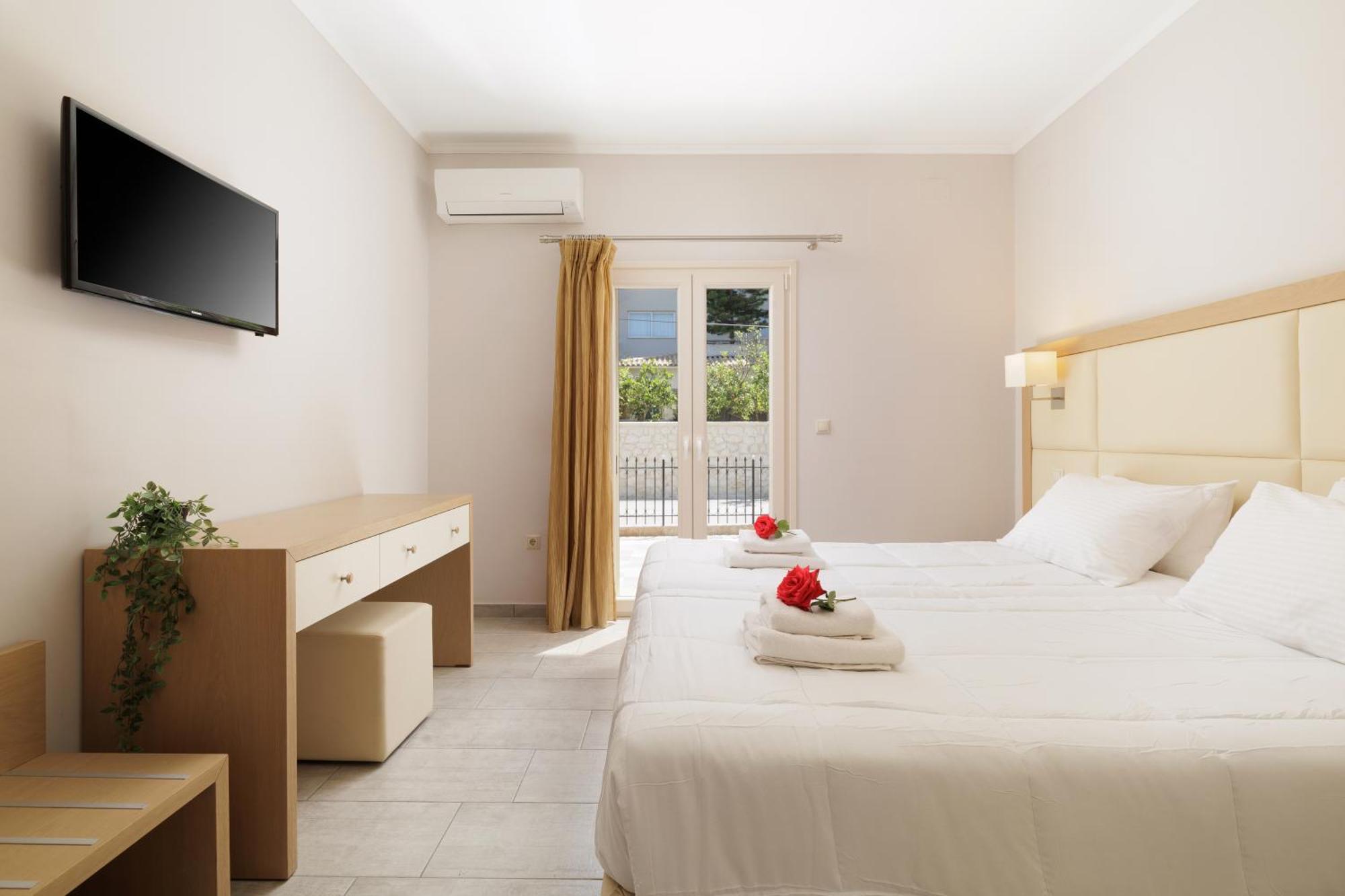 Santos Luxury Apartments Dassiá Eksteriør bilde
